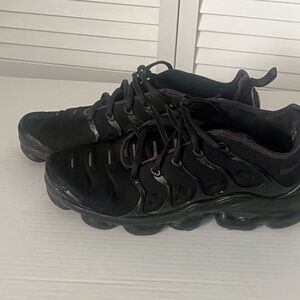 Nike Black Athletic Shoes